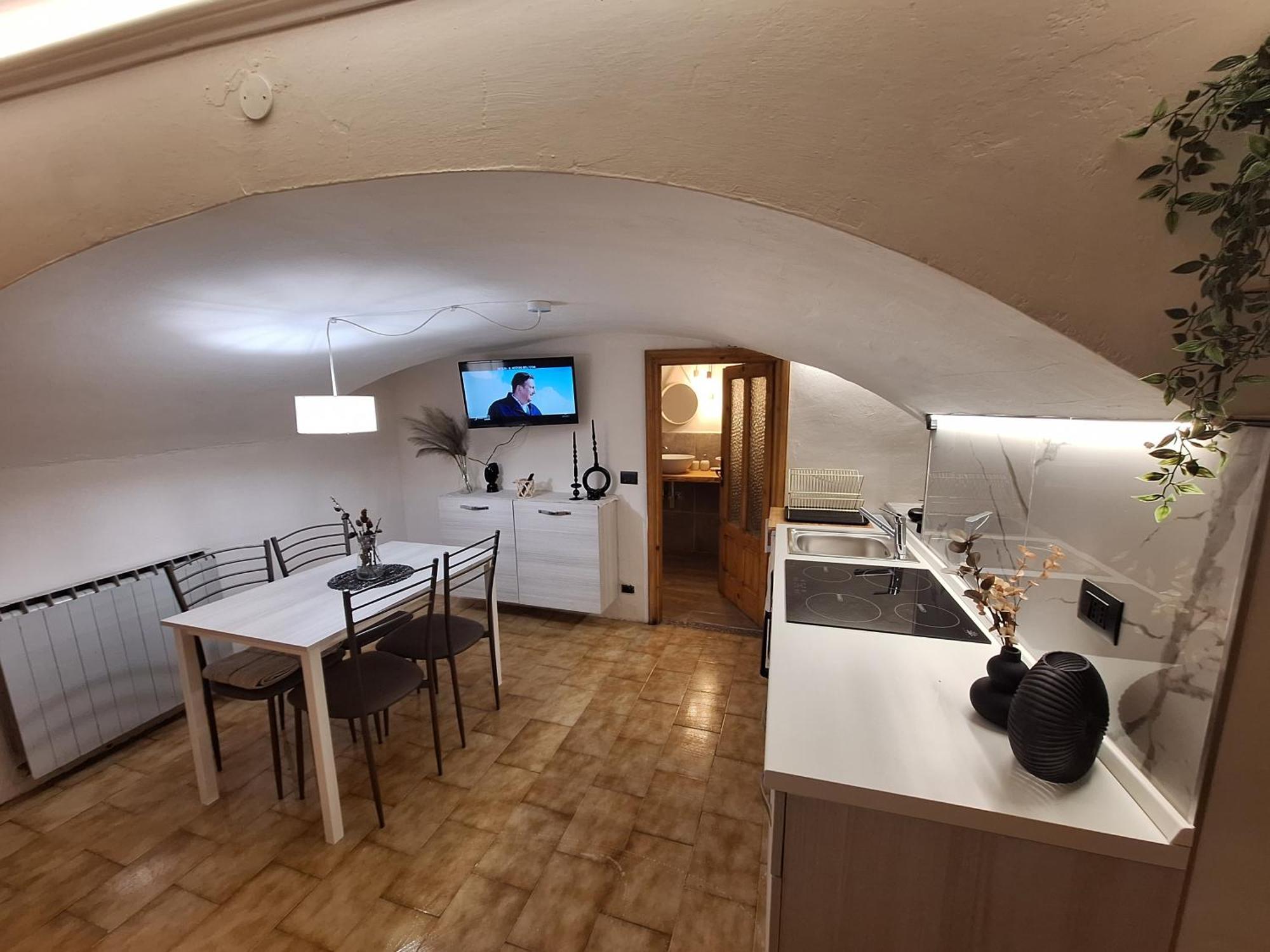 דירות אצ'ליו La Casa Del Gigante Frassino מראה חיצוני תמונה